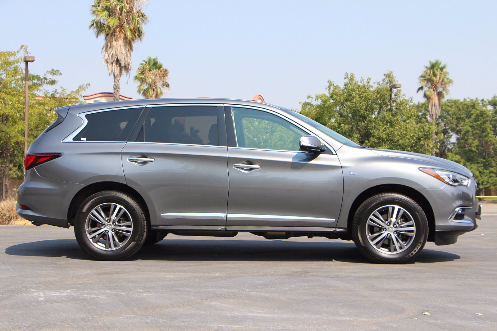 Pre-Owned 2019 INFINITI QX60 PURE