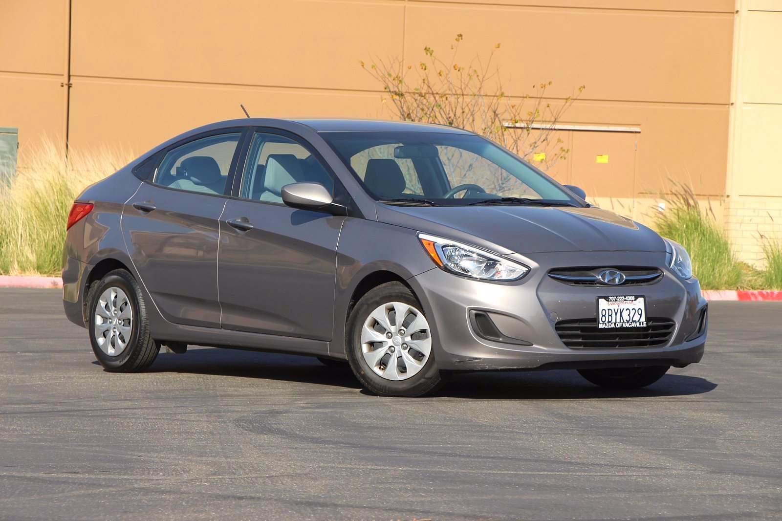 Pre-Owned 2017 HYUNDAI ACCENT SE
