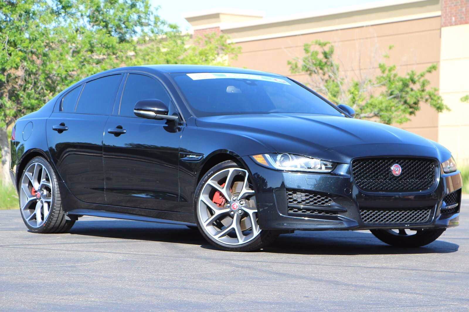 Pre-Owned 2017 Jaguar XE 35t R-Sport